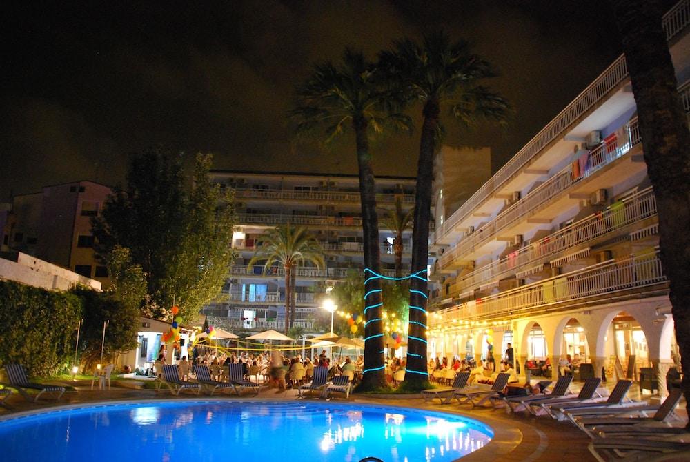 Hotel Apartamentos Solimar Calafell Exteriér fotografie