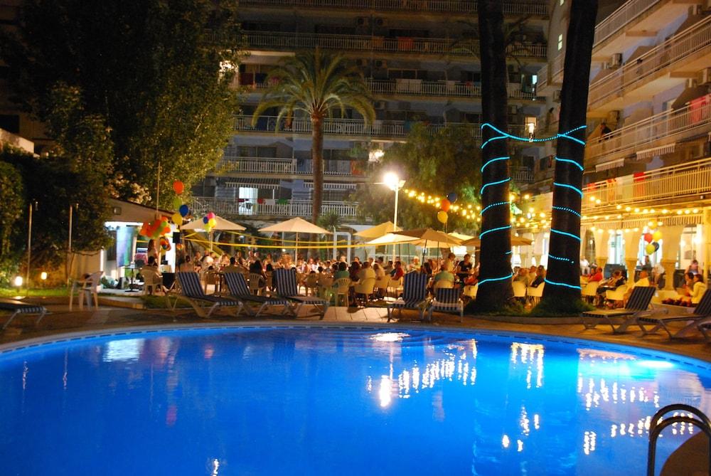 Hotel Apartamentos Solimar Calafell Exteriér fotografie